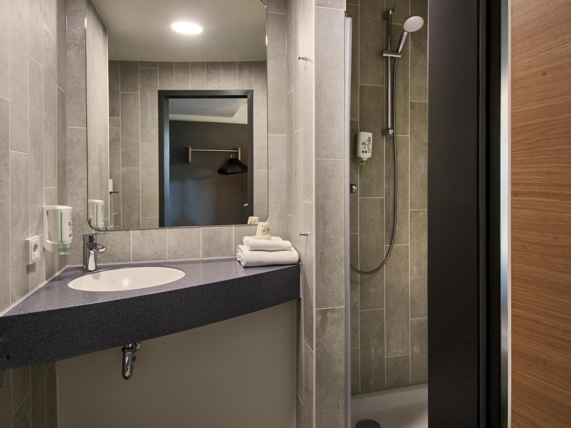 באד הומבורג וור דר הואה B&B Hotel Bad Homburg מראה חיצוני תמונה